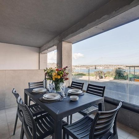 9Ten11 Seafront By Homely Mellieħa Esterno foto