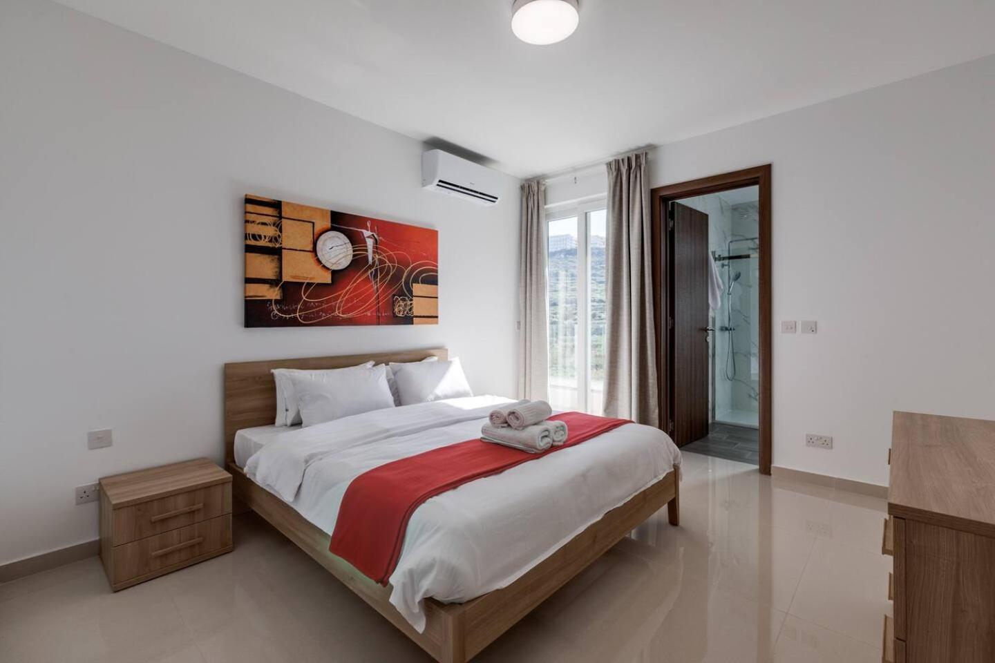 9Ten11 Seafront By Homely Mellieħa Esterno foto