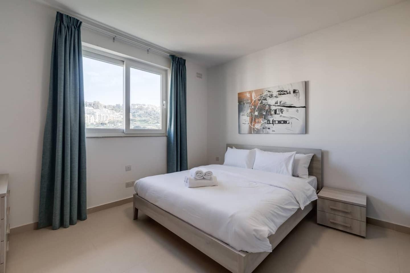 9Ten11 Seafront By Homely Mellieħa Esterno foto